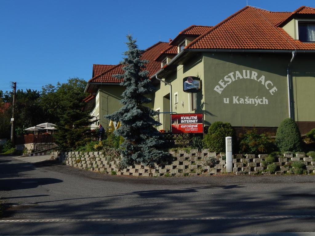 尤卡斯尼切膳食公寓酒店 Mníšek pod Brdy 外观 照片